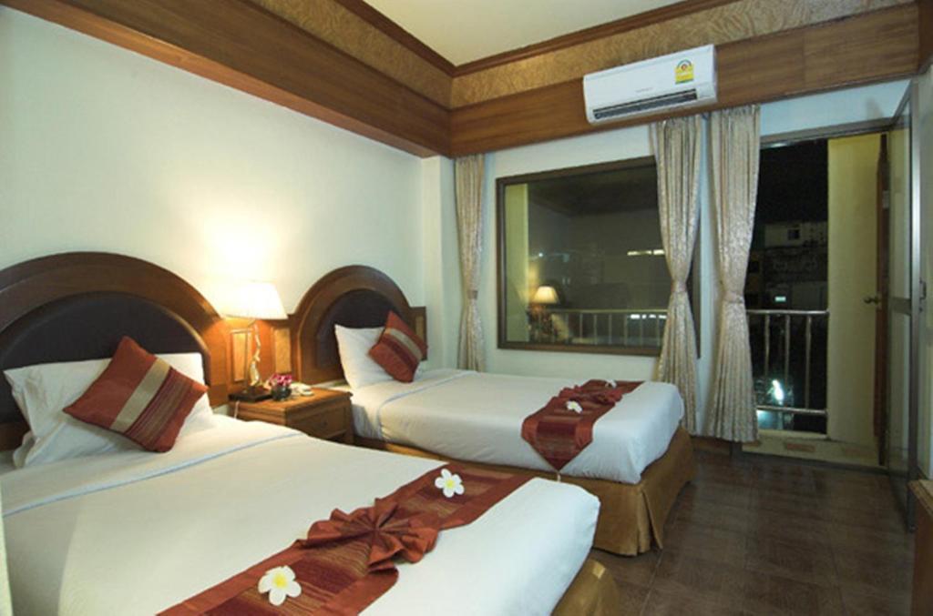 PS Hotel - SHA Plus Patong Zimmer foto