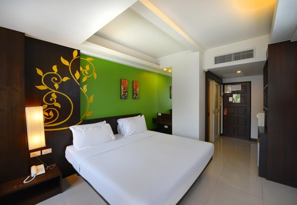 PS Hotel - SHA Plus Patong Exterior foto
