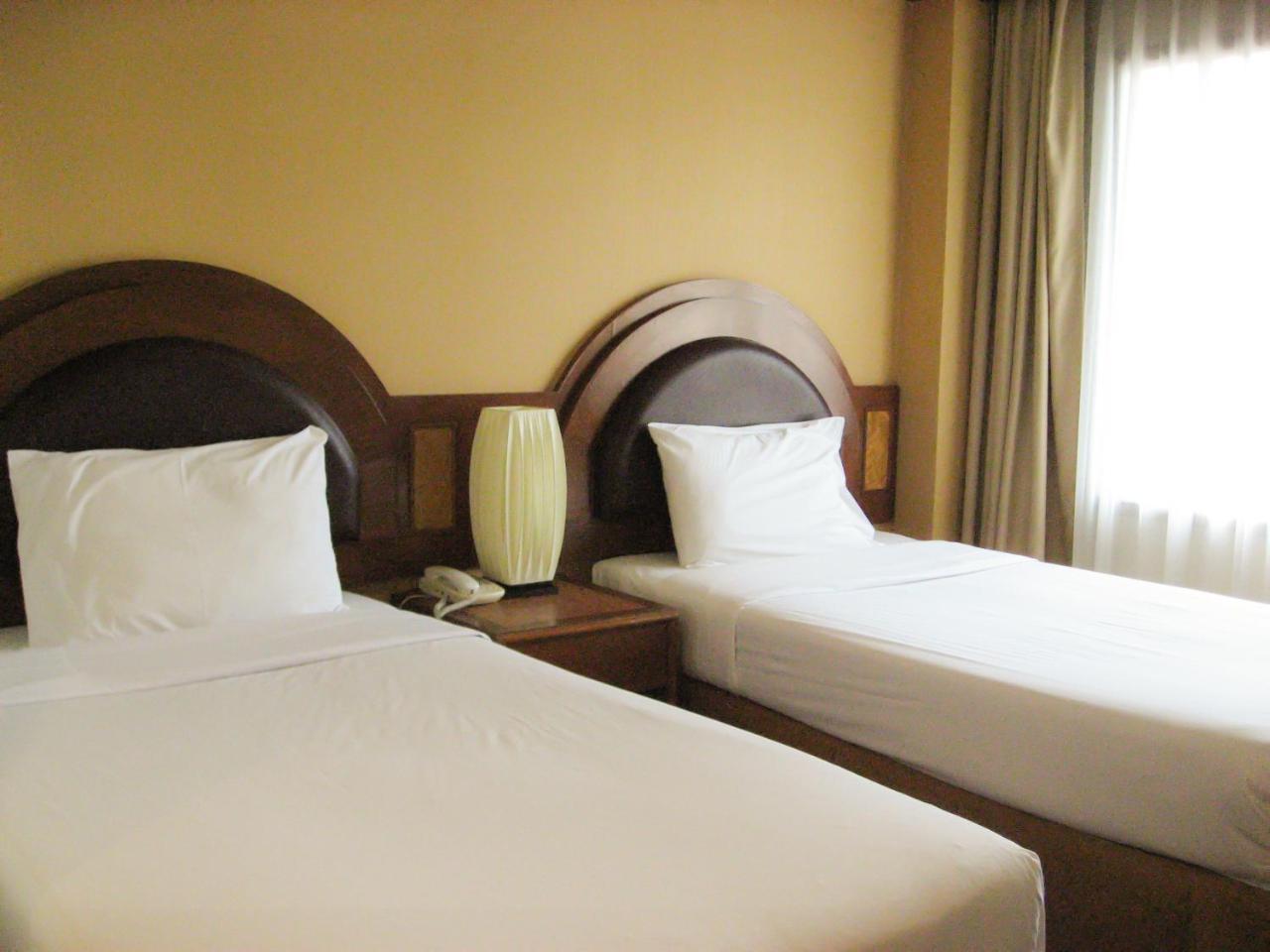 PS Hotel - SHA Plus Patong Exterior foto